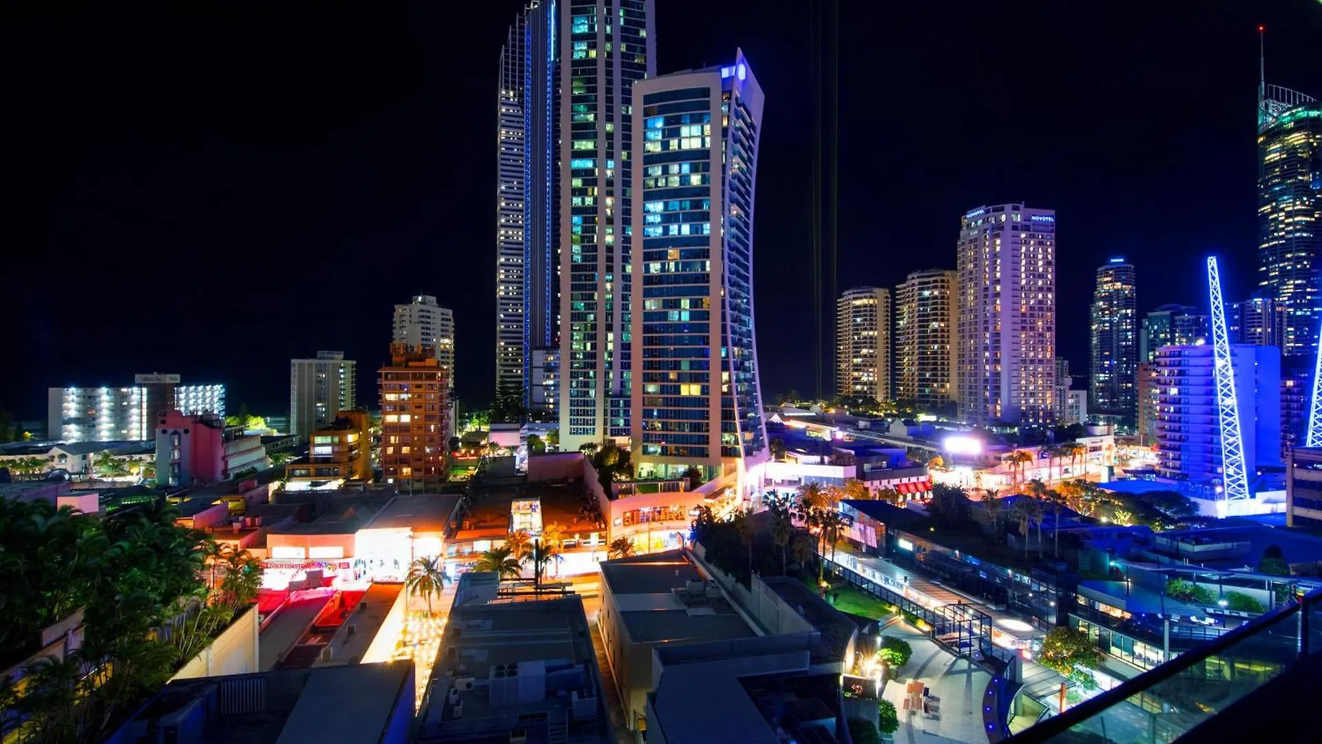 Circle On Cavill - Self Contained & Privately Managed Apartments - Wow Stay Gold Coast