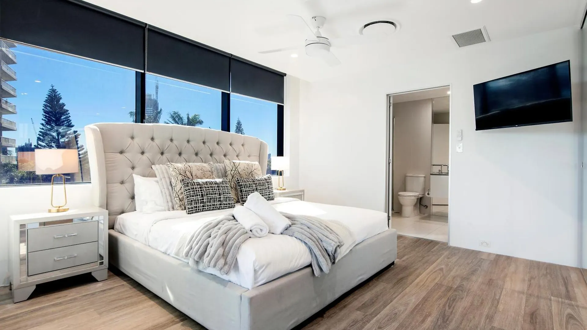 Circle On Cavill - Self Contained & Privately Managed Apartments - Wow Stay Gold Coast