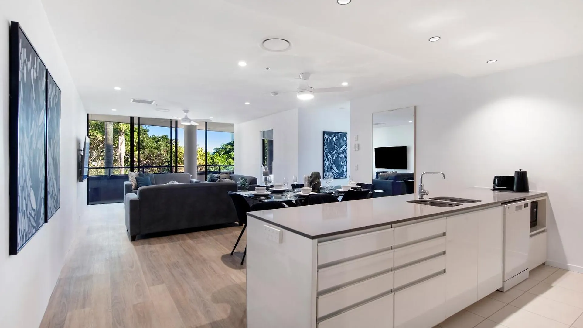 Circle On Cavill - Self Contained & Privately Managed Apartments - Wow Stay Gold Coast 0*,