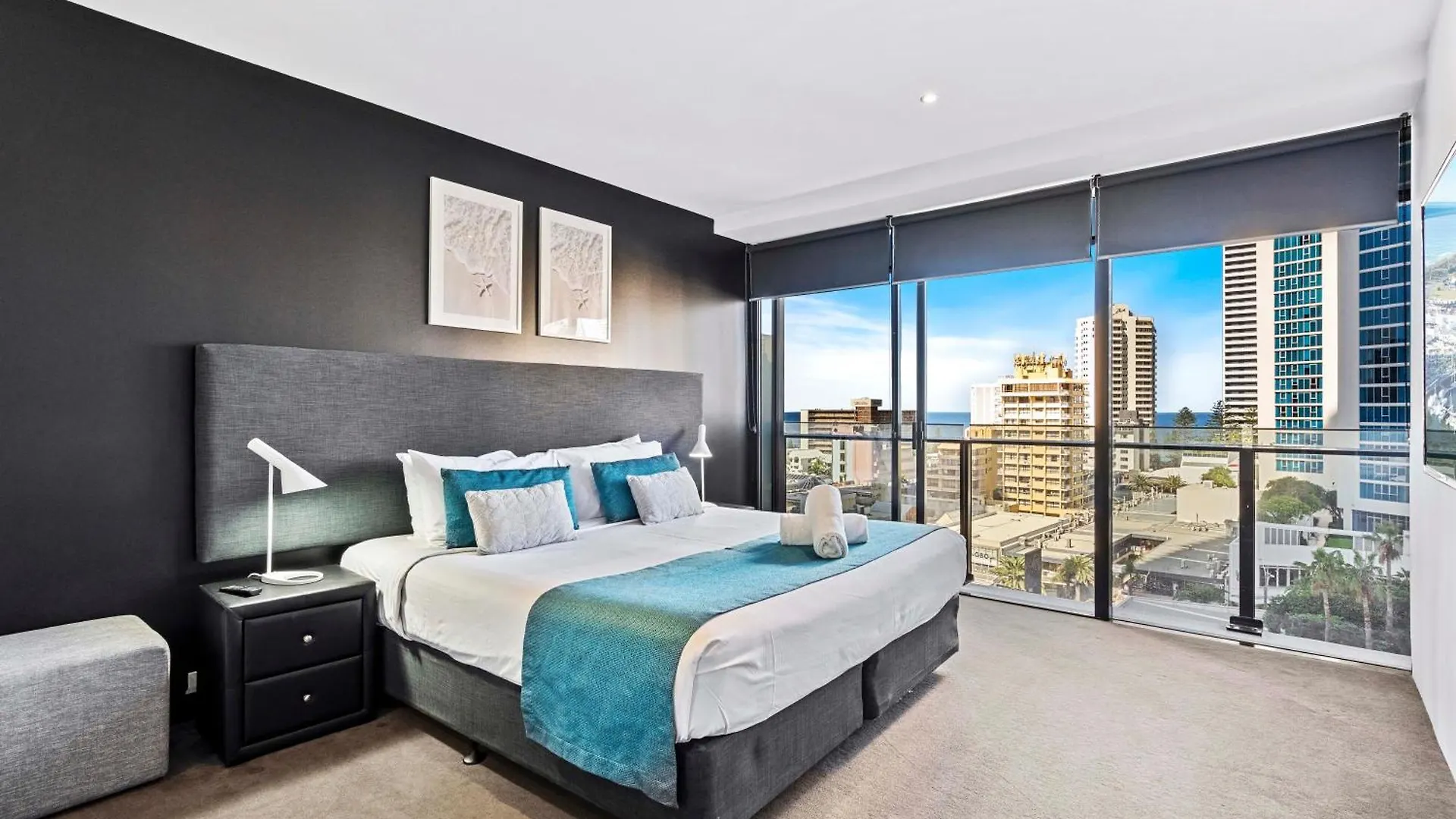 Circle On Cavill - Self Contained & Privately Managed Apartments - Wow Stay Gold Coast Avustralya