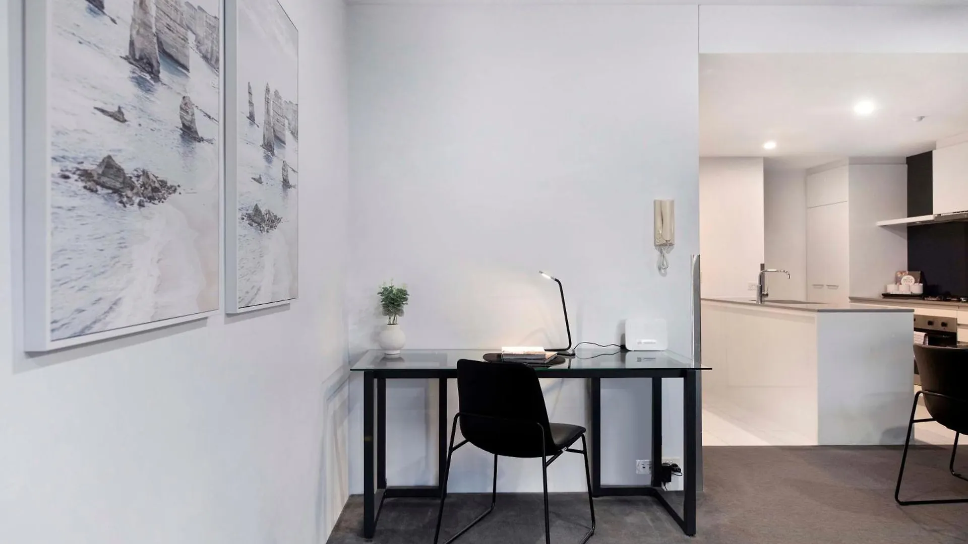 Circle On Cavill - Self Contained & Privately Managed Apartments - Wow Stay Gold Coast 0*,