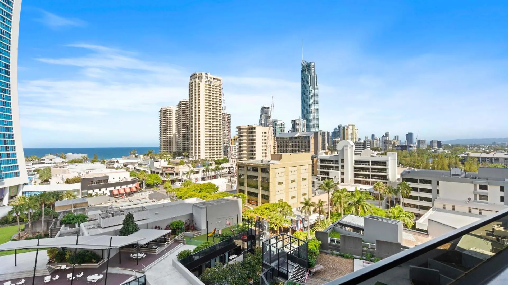 Circle On Cavill - Self Contained & Privately Managed Apartments - Wow Stay Gold Coast