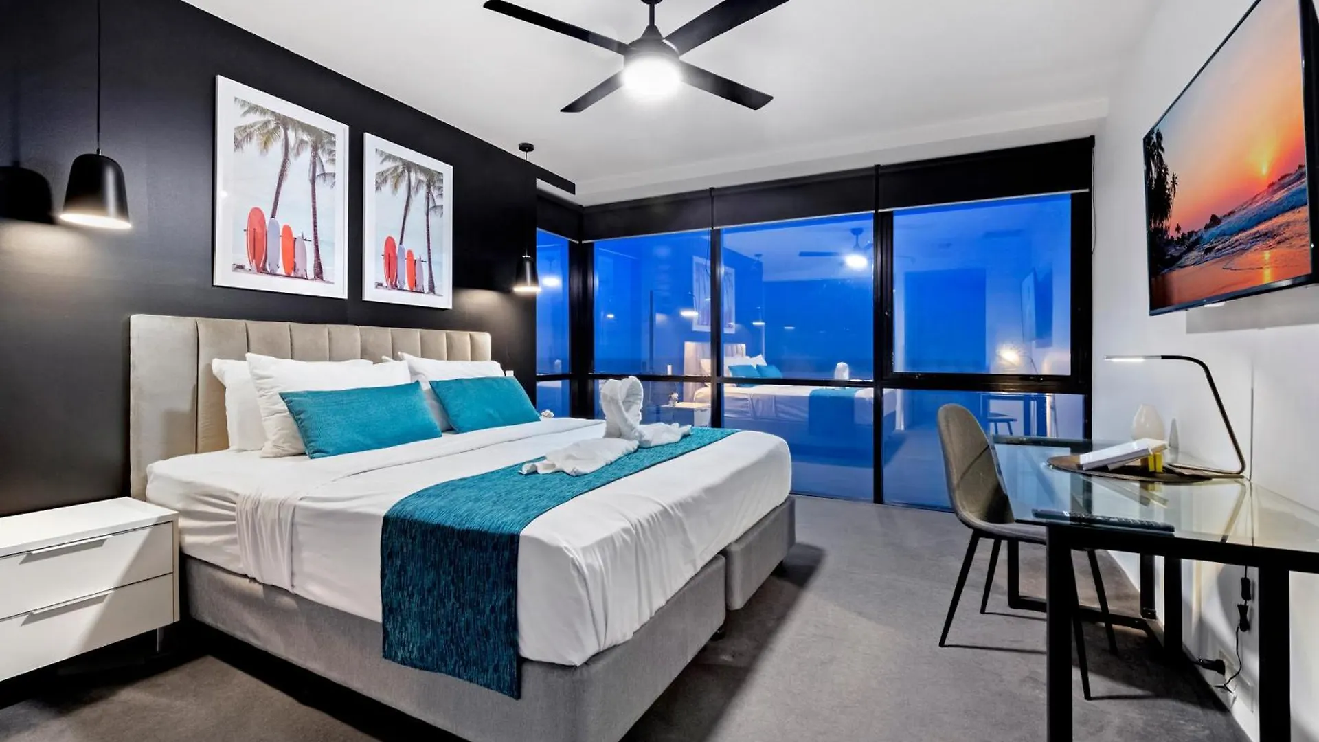 Circle On Cavill - Self Contained & Privately Managed Apartments - Wow Stay Gold Coast 0*,  Australia