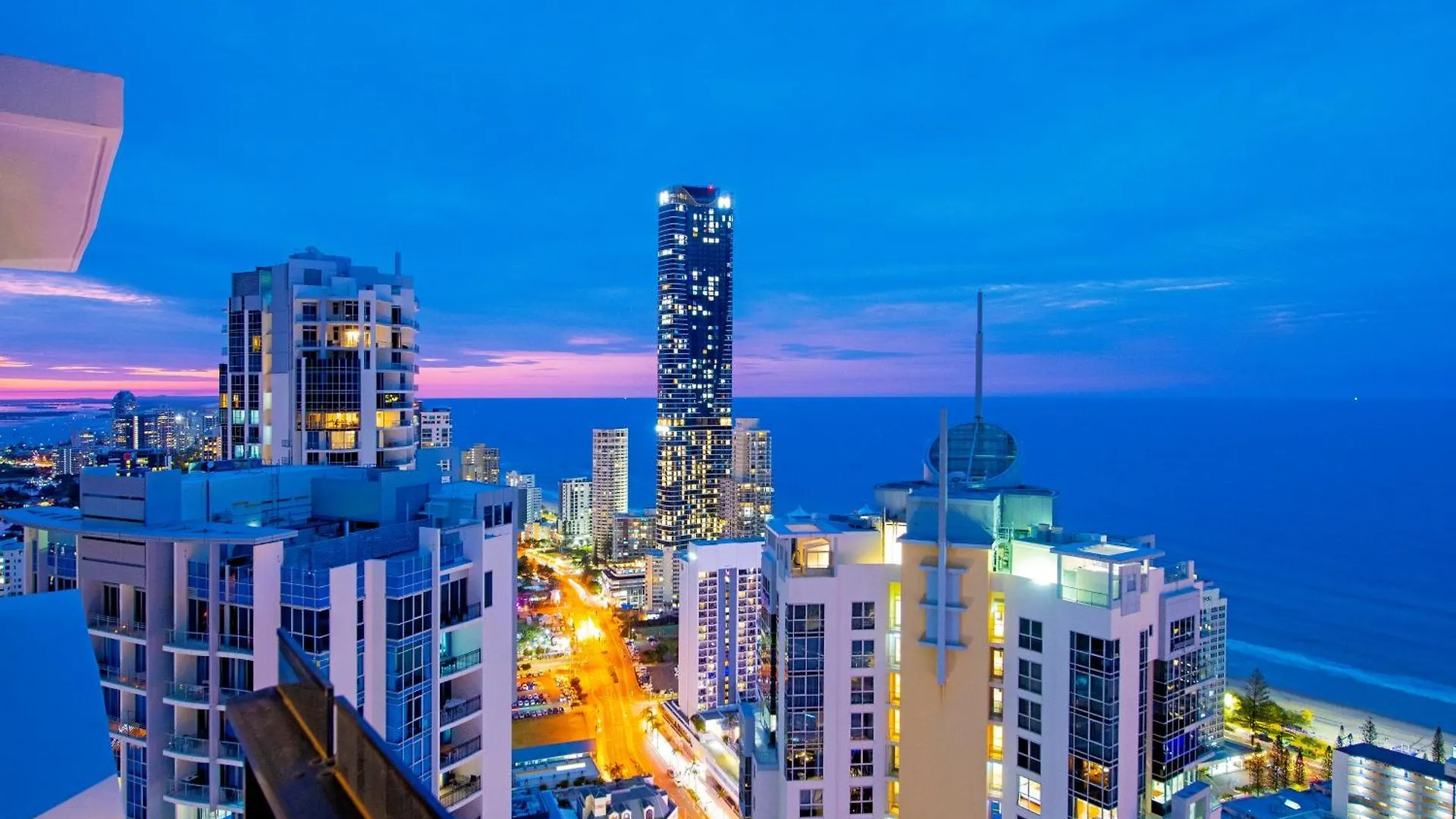 Circle On Cavill - Self Contained & Privately Managed Apartments - Wow Stay Gold Coast
