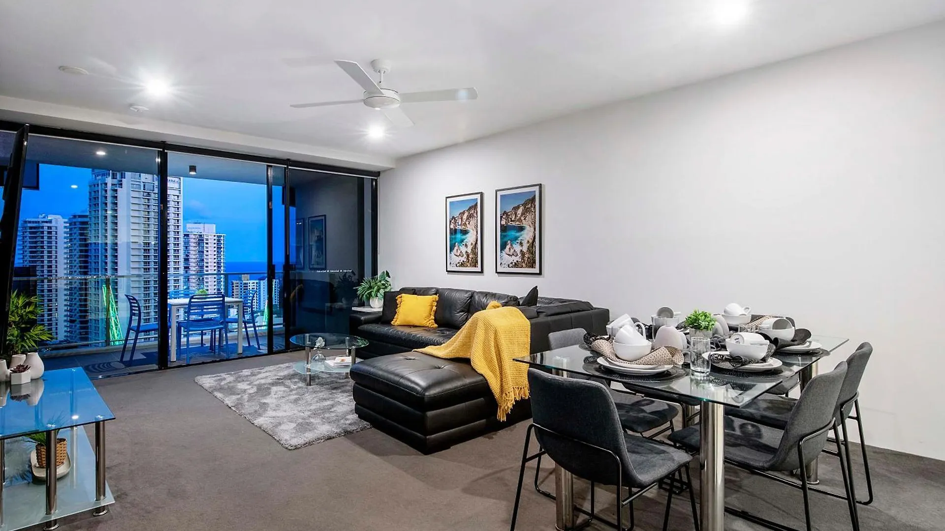 Circle On Cavill - Self Contained & Privately Managed Apartments - Wow Stay Gold Coast 0*,  Australia