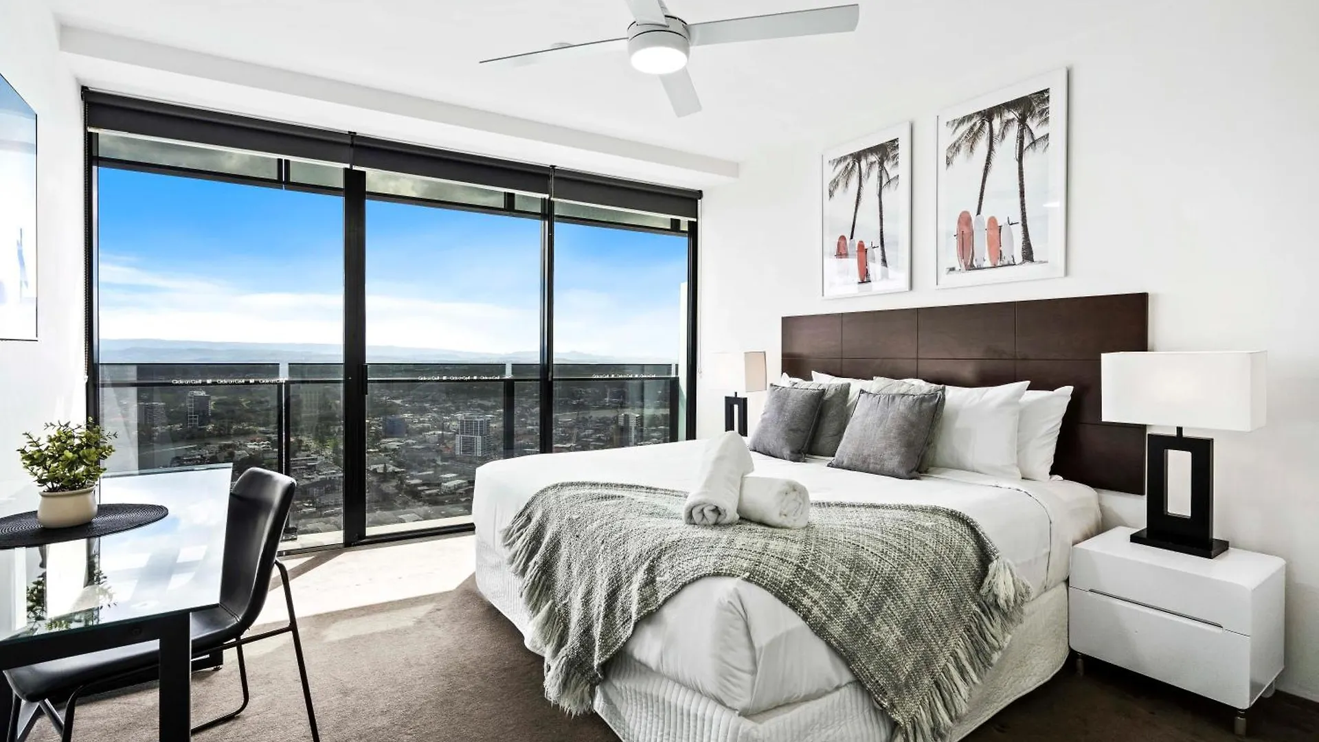 Circle On Cavill - Self Contained & Privately Managed Apartments - Wow Stay Gold Coast