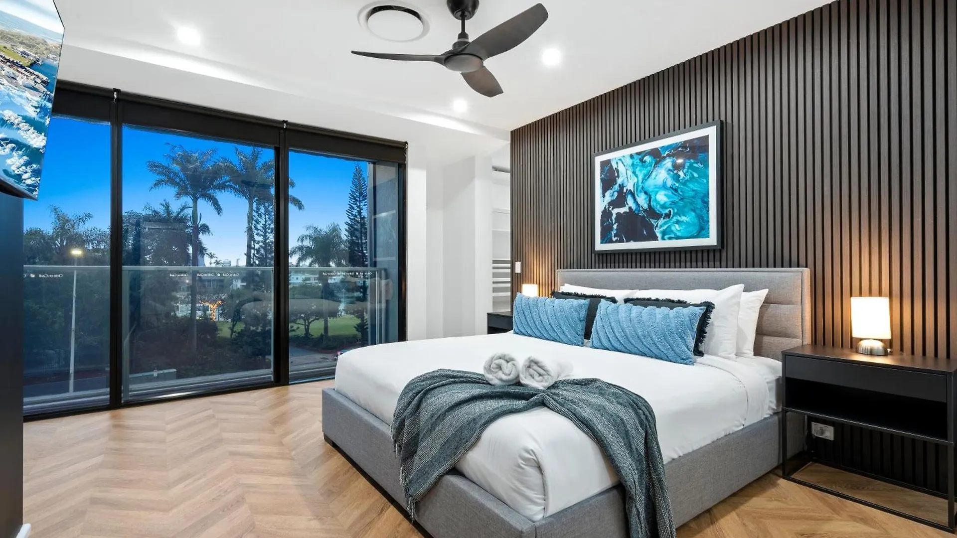 Circle On Cavill - Self Contained & Privately Managed Apartments - Wow Stay Gold Coast