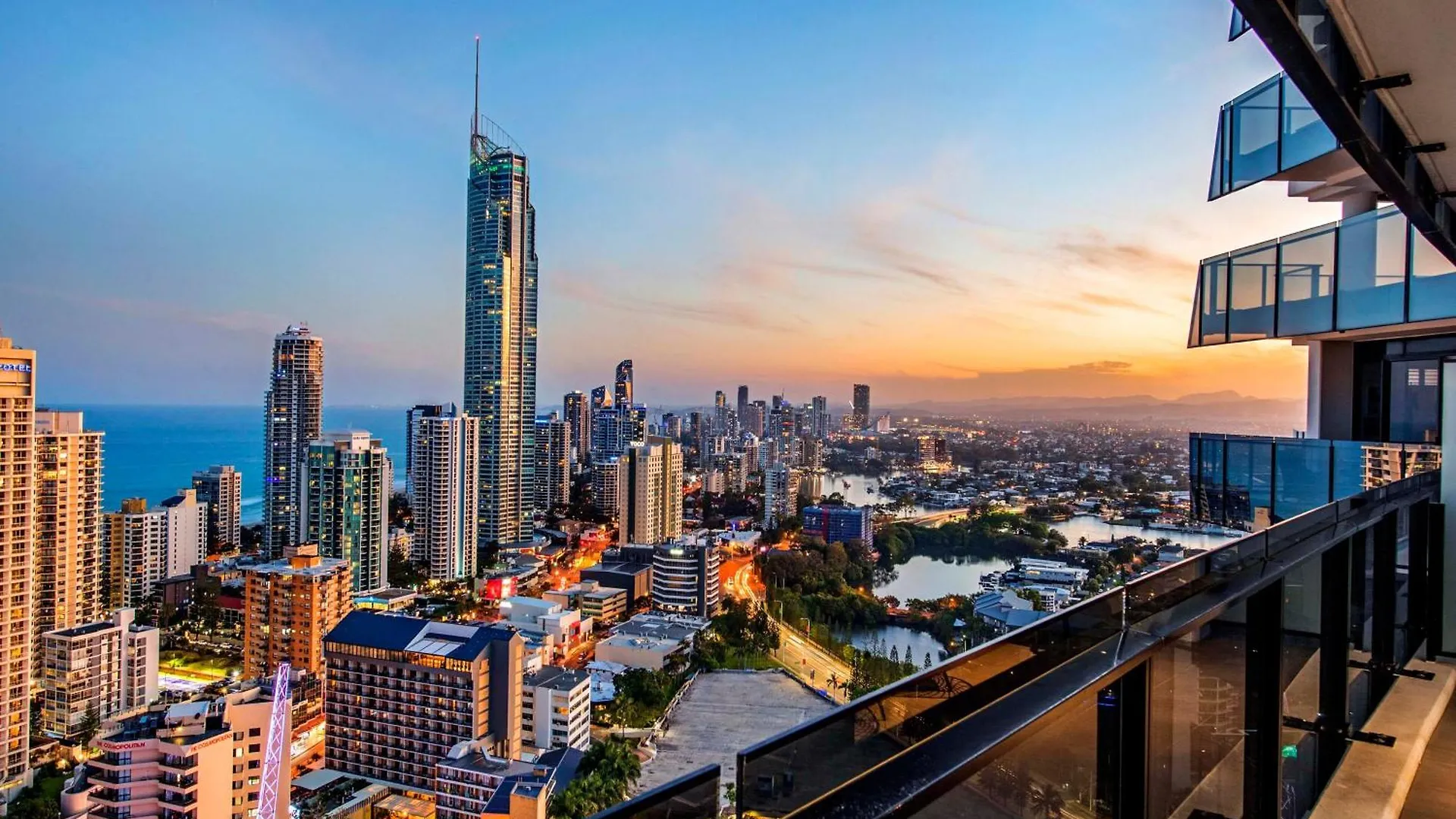 Circle On Cavill - Self Contained & Privately Managed Apartments - Wow Stay Gold Coast