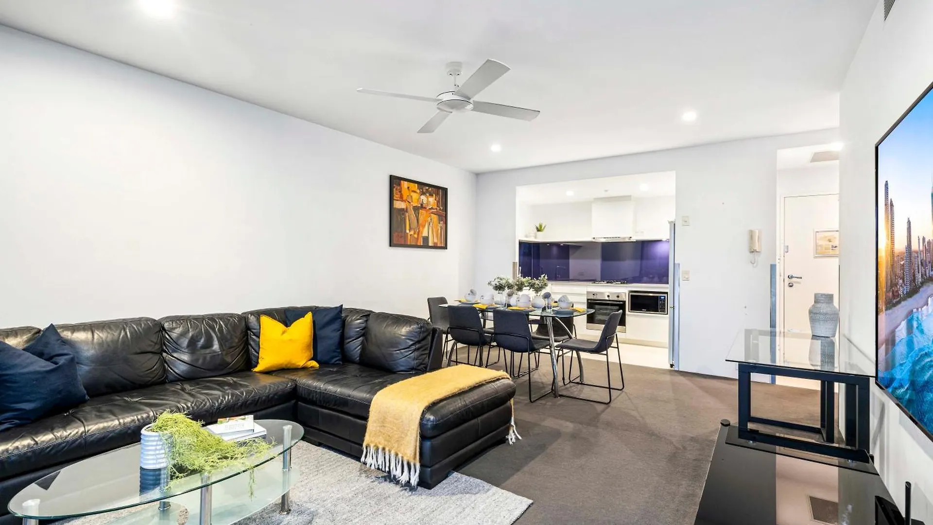 Circle On Cavill - Self Contained & Privately Managed Apartments - Wow Stay Gold Coast