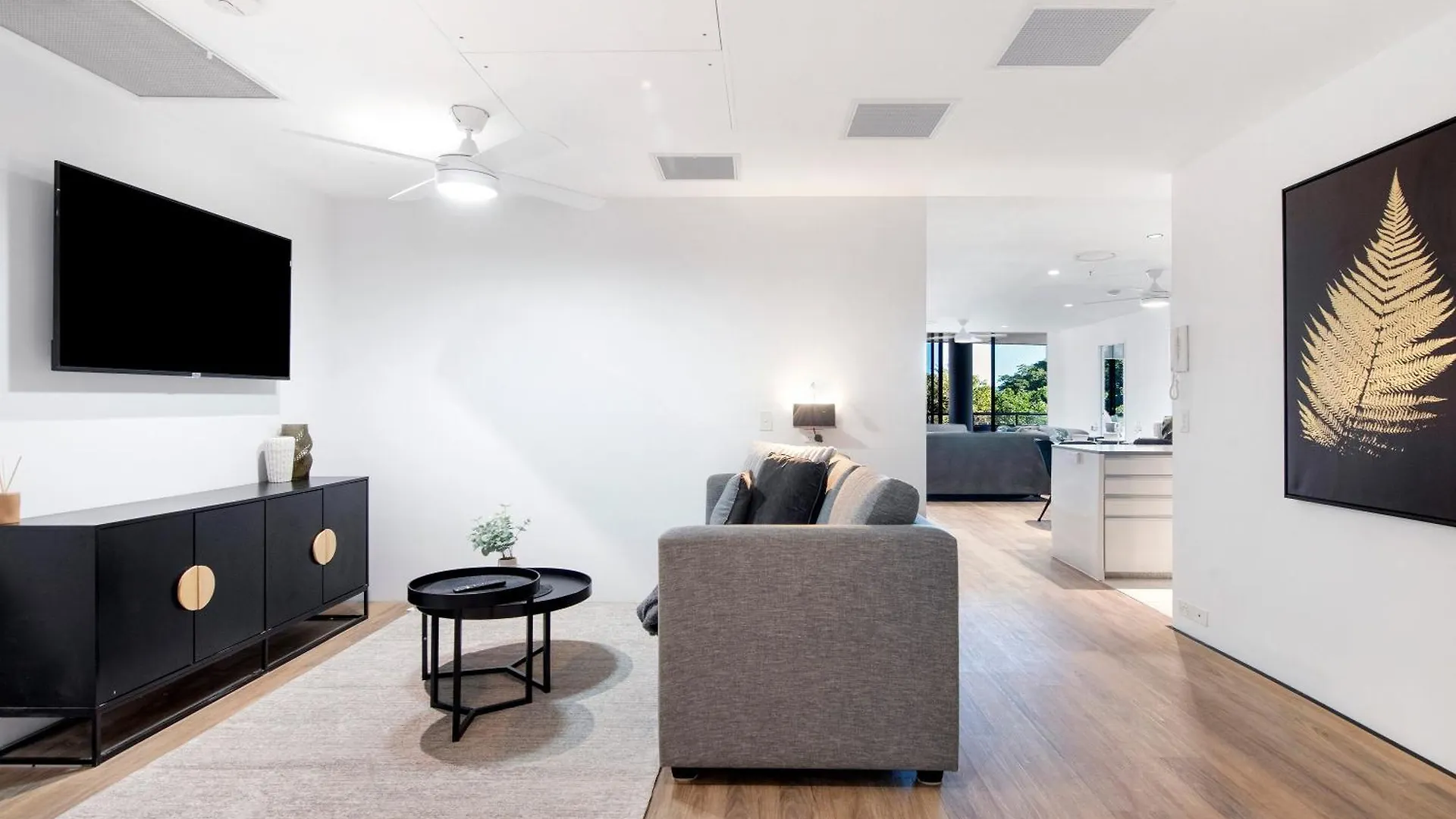Circle On Cavill - Self Contained & Privately Managed Apartments - Wow Stay Gold Coast